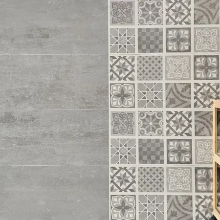 Carrelage imitant des carreaux de ciment avec des touches effet béton.